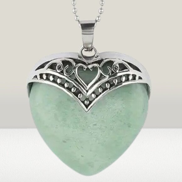Green Aventurine Natural Gemstone Heart Pendant Necklace Healing Gemstone - Picture 4 of 4